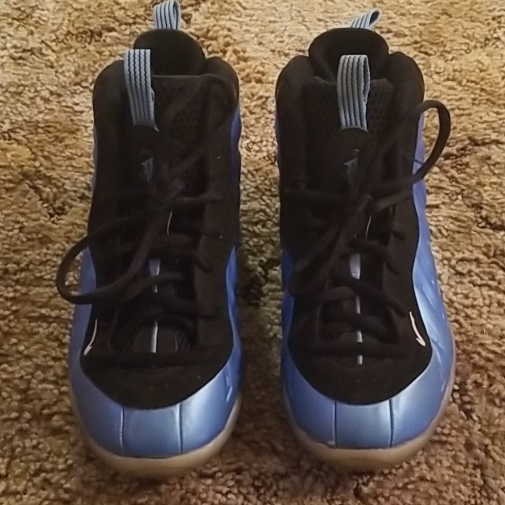 Boys Nike Foams
